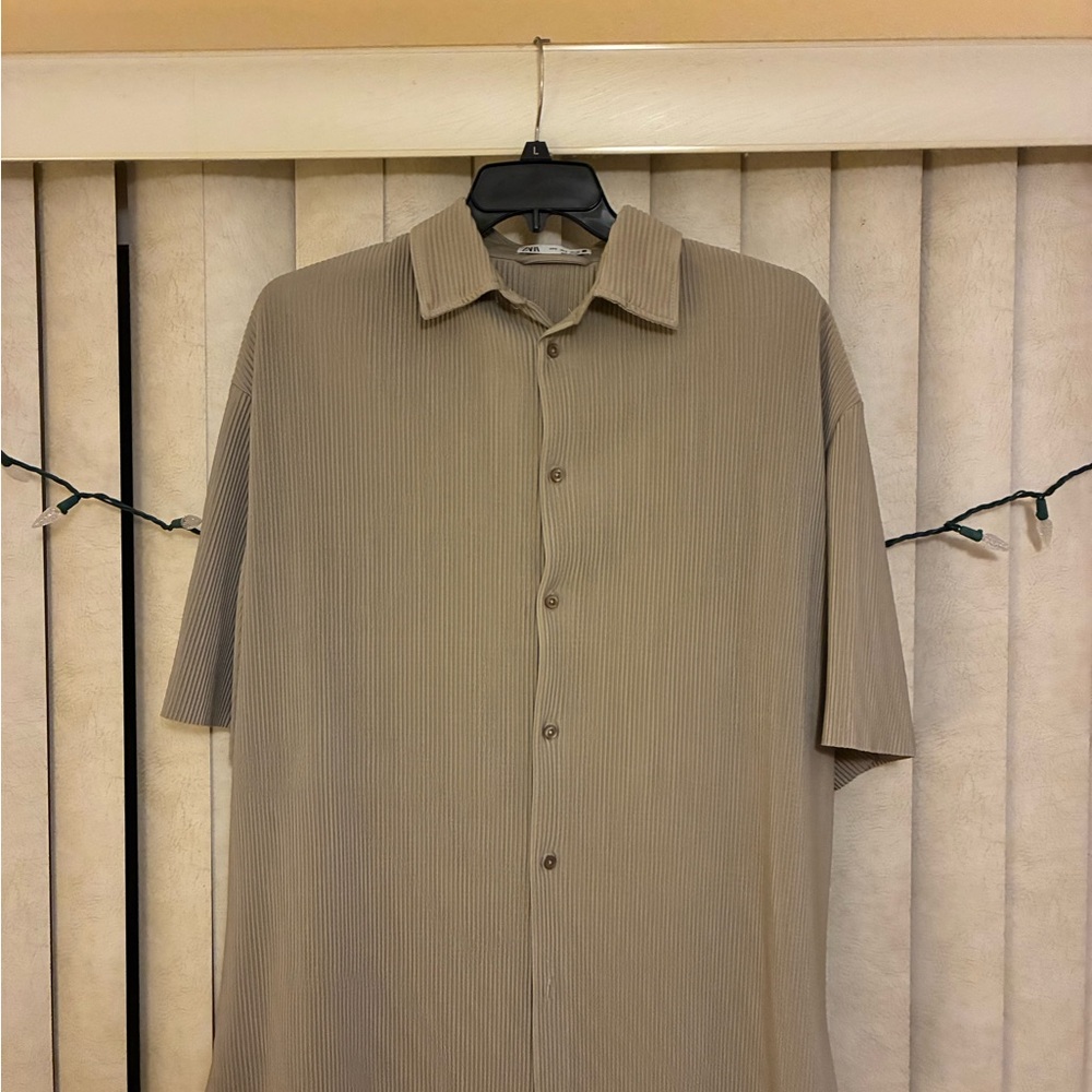Zara Men's Tan Short Sleeve Shirt